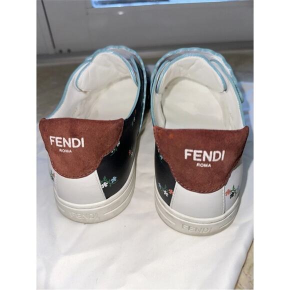 Fendi Floral White and Black sneakers size 40 - Picture 2 of 5